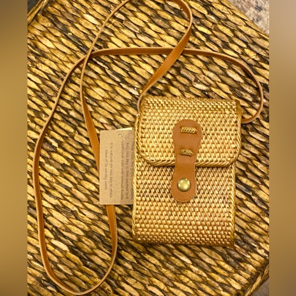 Collection Eighteen Handbags - Collection Eighteen Rattan Crossbody with Floral Lining